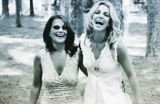 '¡Por favor, desbloquéame!': Mamá de Britney Spears le suplica perdón